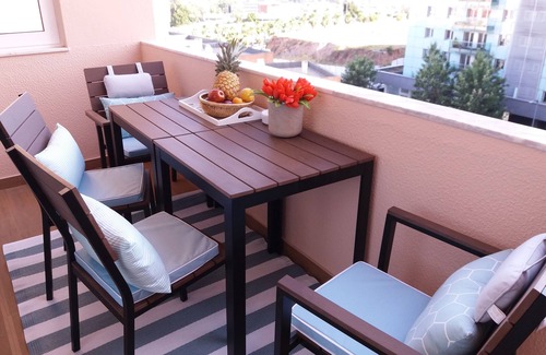 Falca Apartment | QUAD 3 Apartment with Balcony, Air Conditioned, Garage, City view, 24/7 security