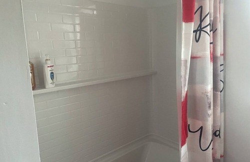 West Seneca Apartment | Quaint 2-bedroom apartment in West Seneca. Minutes away from HighMark Stadium