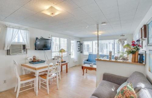 Avalon House | Quaint Avalon Cottage Less Than Half-Mi to Beaches!