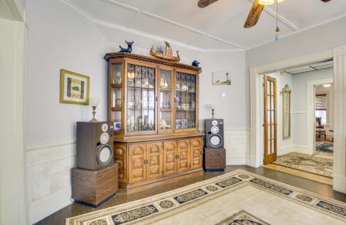 Beverly House | Quaint Beverly Townhome Walk to Beach and Downtown!