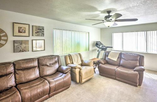 Sunridge Estates House | Quaint Bullhead City Getaway about 2 Mi to River!