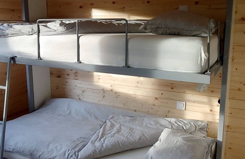 Lovinac Ski Chalet | Quaint Chalet in Drenovac Raducki Among Trees
