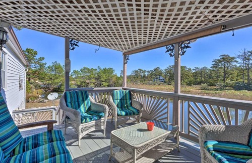 Chincoteague House | Quaint Chincoteague Island Hideaway with 2 Porches!