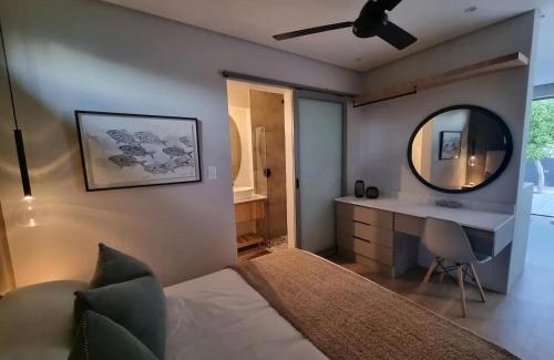 Sandbaai House | Quaint Cottage