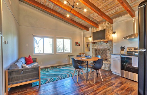 Canyon Lake Cottage | Quaint Cottages in Canyon Lake! Perfect for kids!