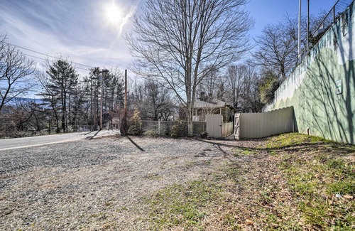 Waynesville Cottage | Quaint Home w/Porch in Downtown Waynesville!