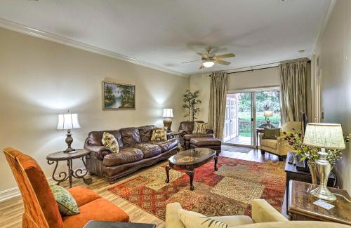 Merritt Island Apartment | Quaint Merritt Island Condo with Pool Access!