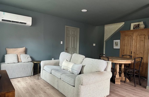 Shepherdstown Cottage | Quaint Mini Cottage in Shepherdstown - Walking Distance