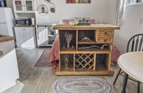 Grand Junction Apartment | Quaint Monument Retreat