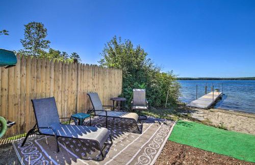 Oakland House | Quaint Oakland Getaway on East Pond Lake!