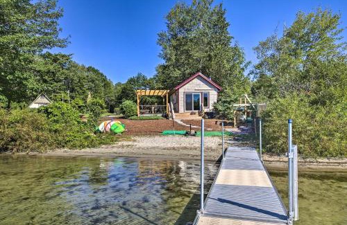 Oakland House | Quaint Oakland Getaway on East Pond Lake!