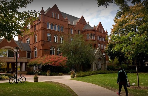 Macalester - Groveland Apartment | Quaint Studio Space, right next to Macalester College, 5 miles uptown/downtown