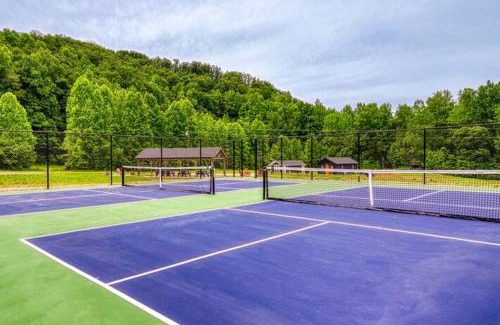 Cosby House | Quaint Villa, Pickleball Court, Creek, WIFI, Mountain Views, Starting at 79"