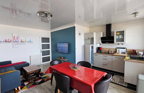 Saint-Jean-de-Monts Apartment | Quality apartment, facing the sea in Saint Jean de Monts, close to entertainment.