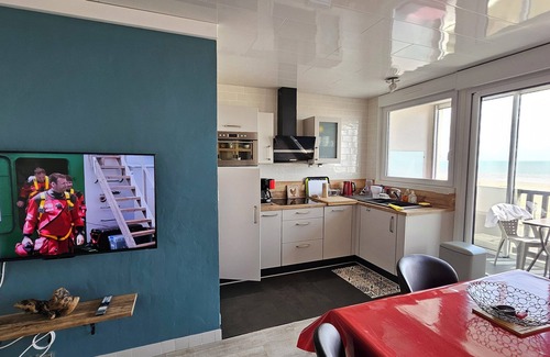 Saint-Jean-de-Monts Apartment | Quality apartment, facing the sea in Saint Jean de Monts, close to entertainment.