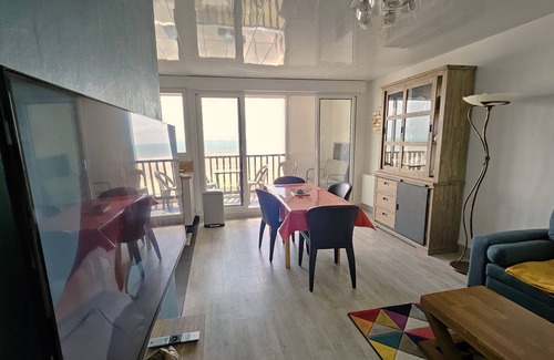 Saint-Jean-de-Monts Apartment | Quality apartment, facing the sea in Saint Jean de Monts, close to entertainment.