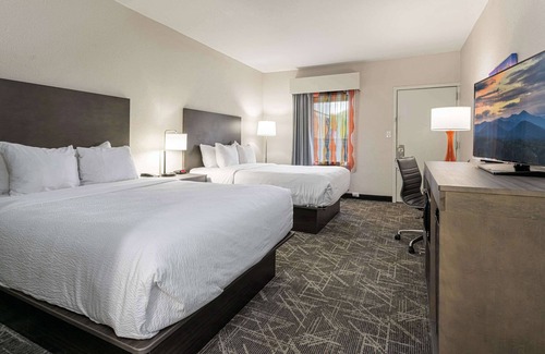 Asheville Hotel | Quality Inn Asheville Downtown Tunnel Road