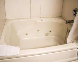 Clarion Hotel | Quality Inn Clarion
