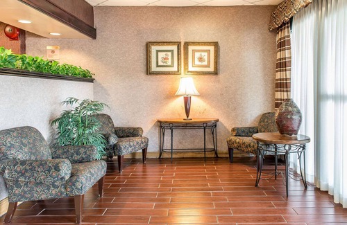 Springfield Hotel | Quality Inn & Conference Center