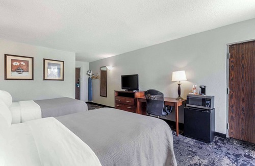 Stuart Hotel | Quality Inn Downtown Stuart