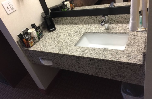 East Liverpool Hotel | Quality Inn East Liverpool - Calcutta