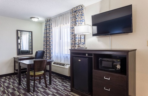 Farmington Hotel | Quality Inn Farmington
