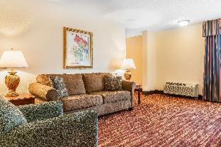 Gallipolis Ferry Hotel | Quality Inn Gallipolis