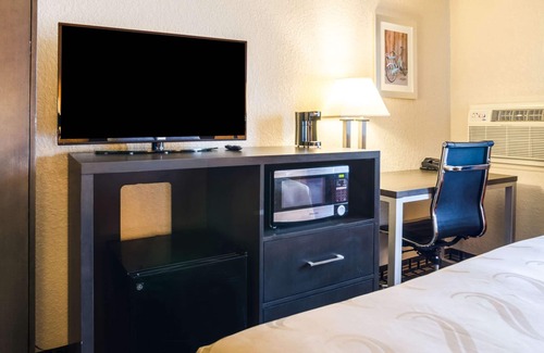 Great Bend Hotel | Quality Inn Great Bend