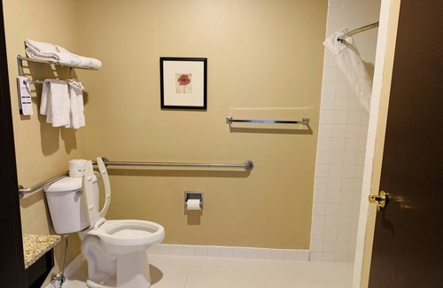 Arlington Hotel | Quality Inn Near Seattle Premium Outlets