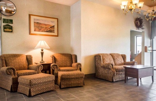 West Milton Hotel | Quality Inn New Columbia–Lewisburg