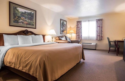 West Milton Hotel | Quality Inn New Columbia–Lewisburg