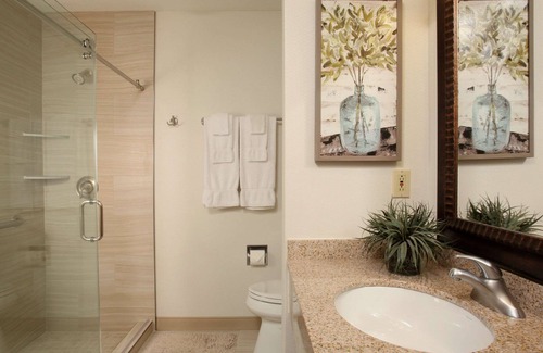 North Spokane Hotel | Quality Inn Oakwood