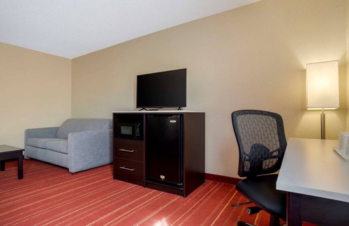 Phenix City Hotel | Quality Inn Phenix City Columbus