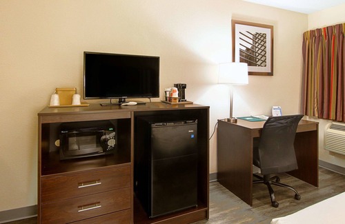 Plainfield Hotel | Quality Inn Plainfield I-395