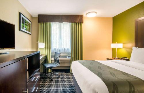 Albany Hotel | Quality Inn & Suites Albany Corvallis