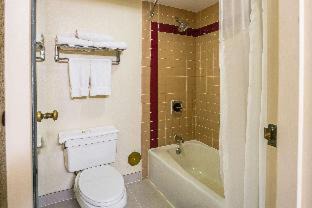 Altoona Hotel | Quality Inn & Suites Altoona