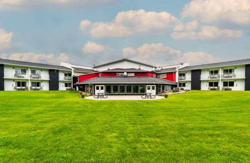 Clearwater Hotel | Quality Inn & Suites