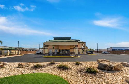 Dublin Hotel | Quality Inn & Suites Dublin