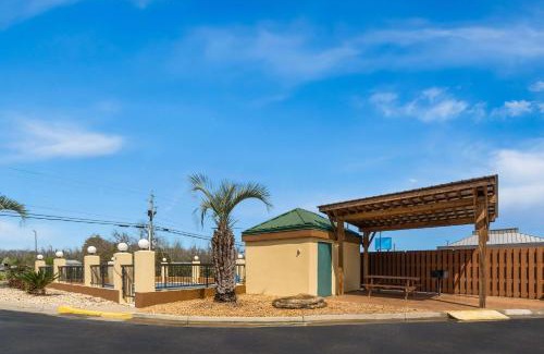 Dublin Hotel | Quality Inn & Suites Dublin