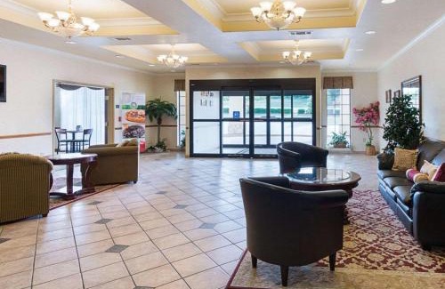 Glen Rose Hotel | Quality Inn & Suites Glen Rose