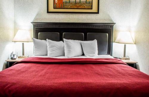 Wildwood Hotel | Quality Inn & Suites North Gibsonia