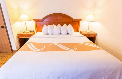 Laramie Hotel | Quality Inn & Suites University