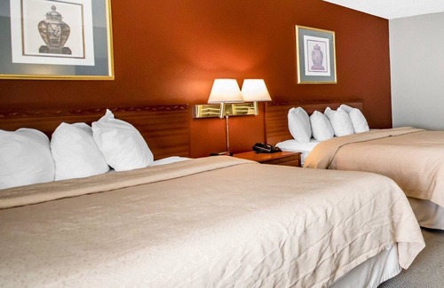 Elizabethtown Hotel | Quality Inn & Suites