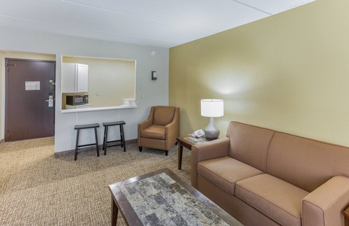 Plattsburgh Hotel | Quality Inn & Suites