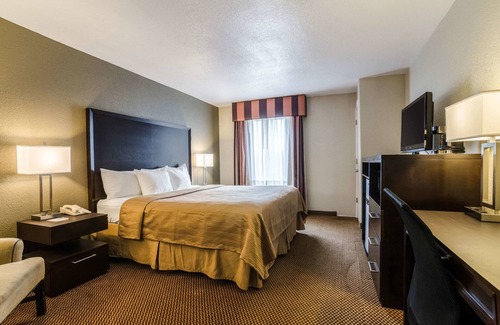 Winfield Hotel | Quality Inn & Suites Winfield