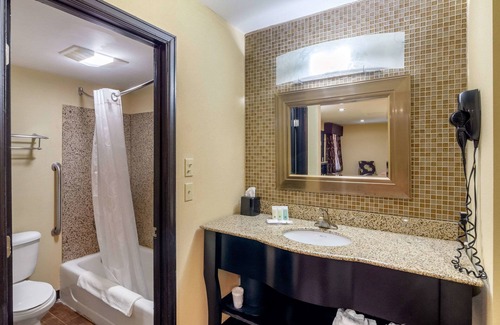 Covington Hotel | Quality Inn