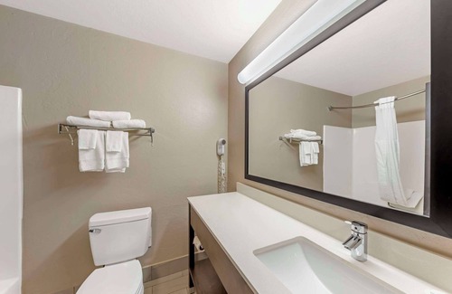 El Reno Hotel | Quality Inn