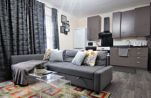 Wainscot Apartment | Quantock Lodge 1