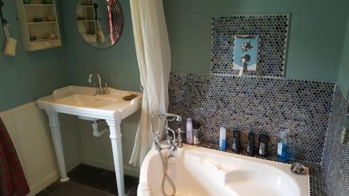 Digg House | Quaraing House