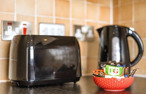 Eastbourne House | Quayside - family friendly house by the marina (dog considered!)